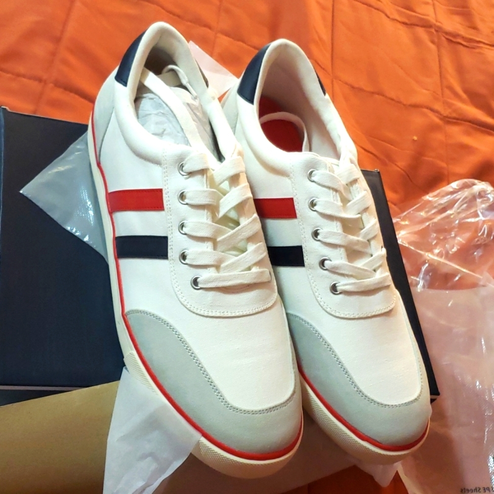 Men's sneakers